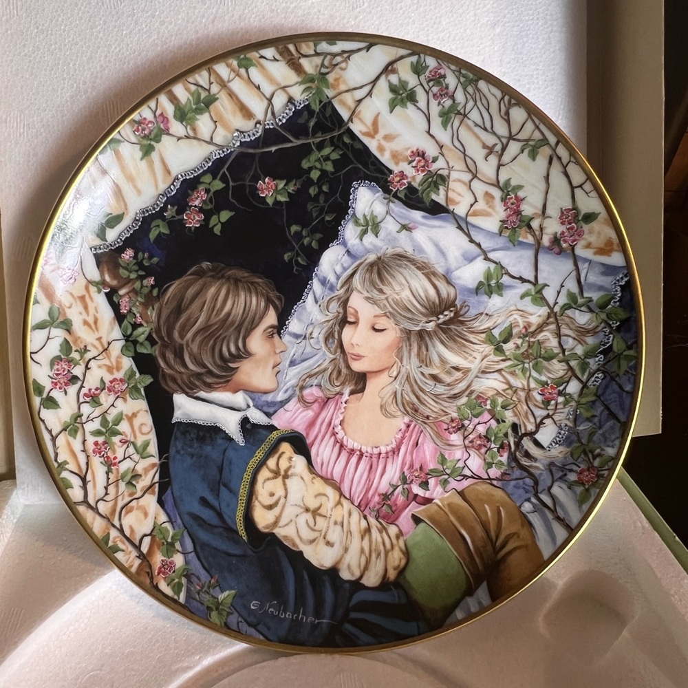 KAISER Dornroschen Sleeping Beauty 7 1/2 Inch Collectors Plate in Original Box